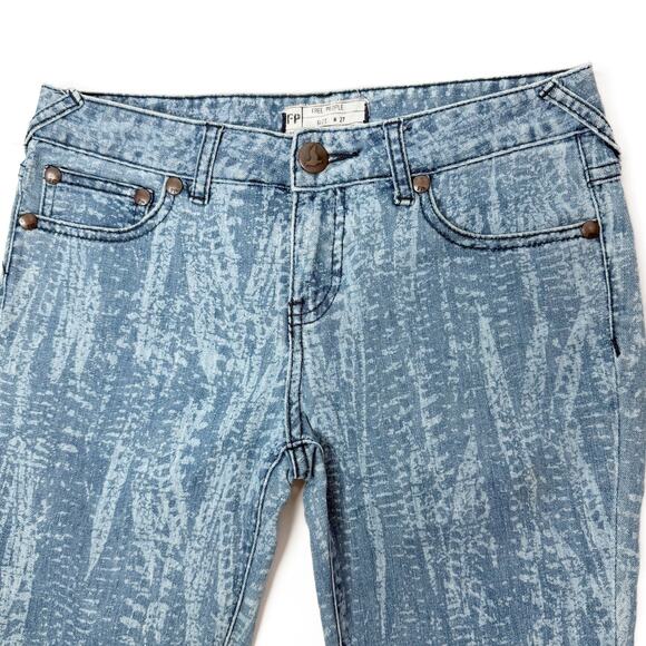 Free People Feather Print Ankle Zip Skinny Cropped Jeans size 27 Indie Y2K - Picture 9 of 14